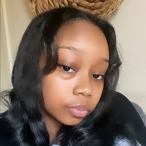 Meet your Posher, Mikaela